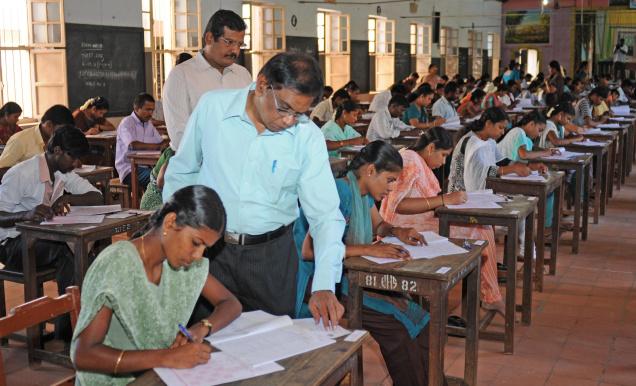 12000-students-appear-for-bed-exam-20000-students-pass-in-agra-niharonline