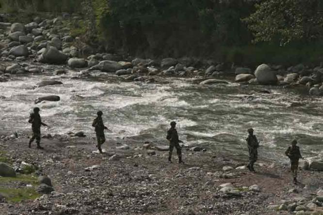 300_terrorists_waiting_to_infiltrate_niharonline