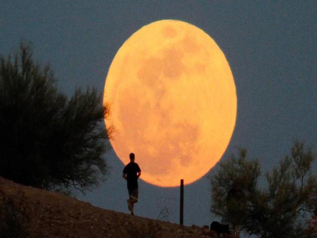 Amazing_Pictures_from_super_moon_niharonline.jpg