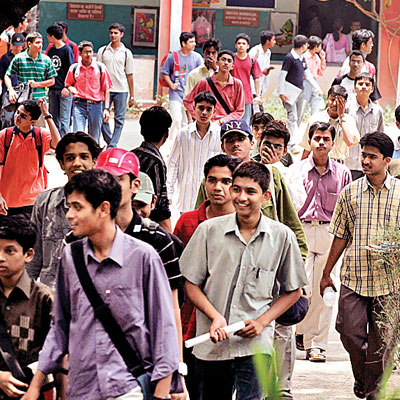 Engineering_admissions_students_niharonline