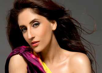 Farah_apologizes_for_her_controversial_tweet_niharonline