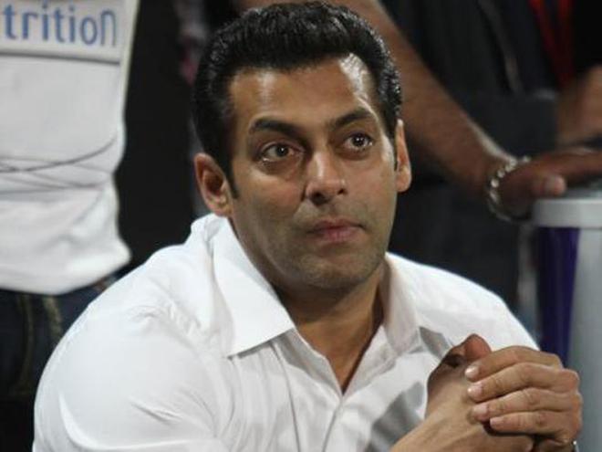 hit_and_run_case_actor_Salman_sentenced_5_years_jail_niharonline