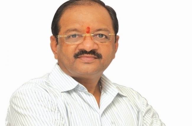bjp-mp-gopal-shetty-says-fashionable-for-farmers-to-commit-suicide-niharonline