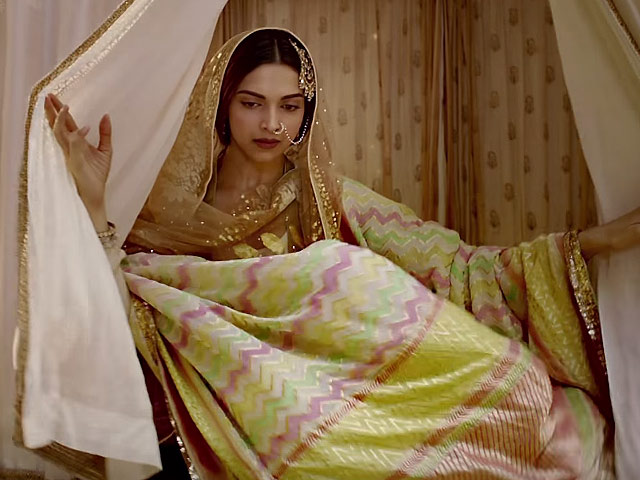 deepika-padukone-bajirao-mastani-niharonline