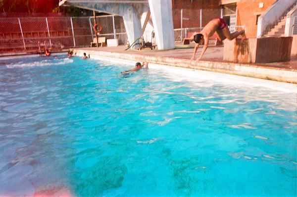 fadnavis-govt-orders-no-water-for-swimming-pools-in-cities-niharonline