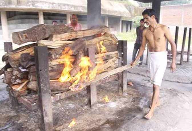hindu_friend_funeral_by_muslim_in_madhya_pradesh_niharonline