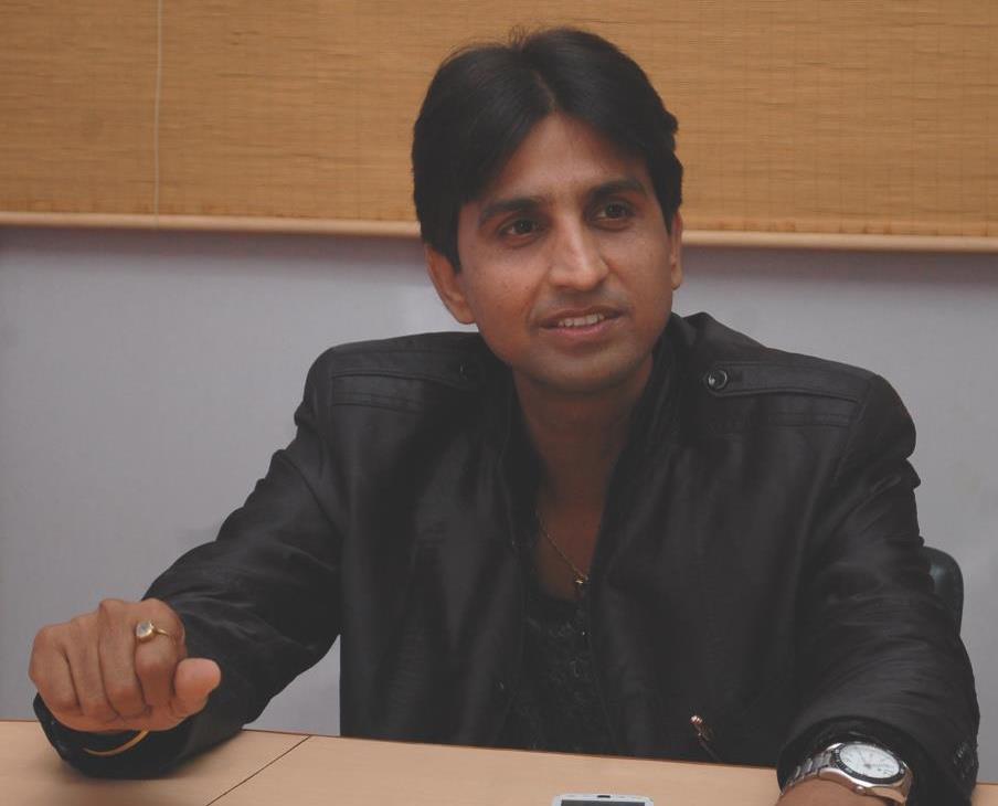 kumar_vishwas_will_be_not_present_in_front_of_the_woman_commission_niharonline