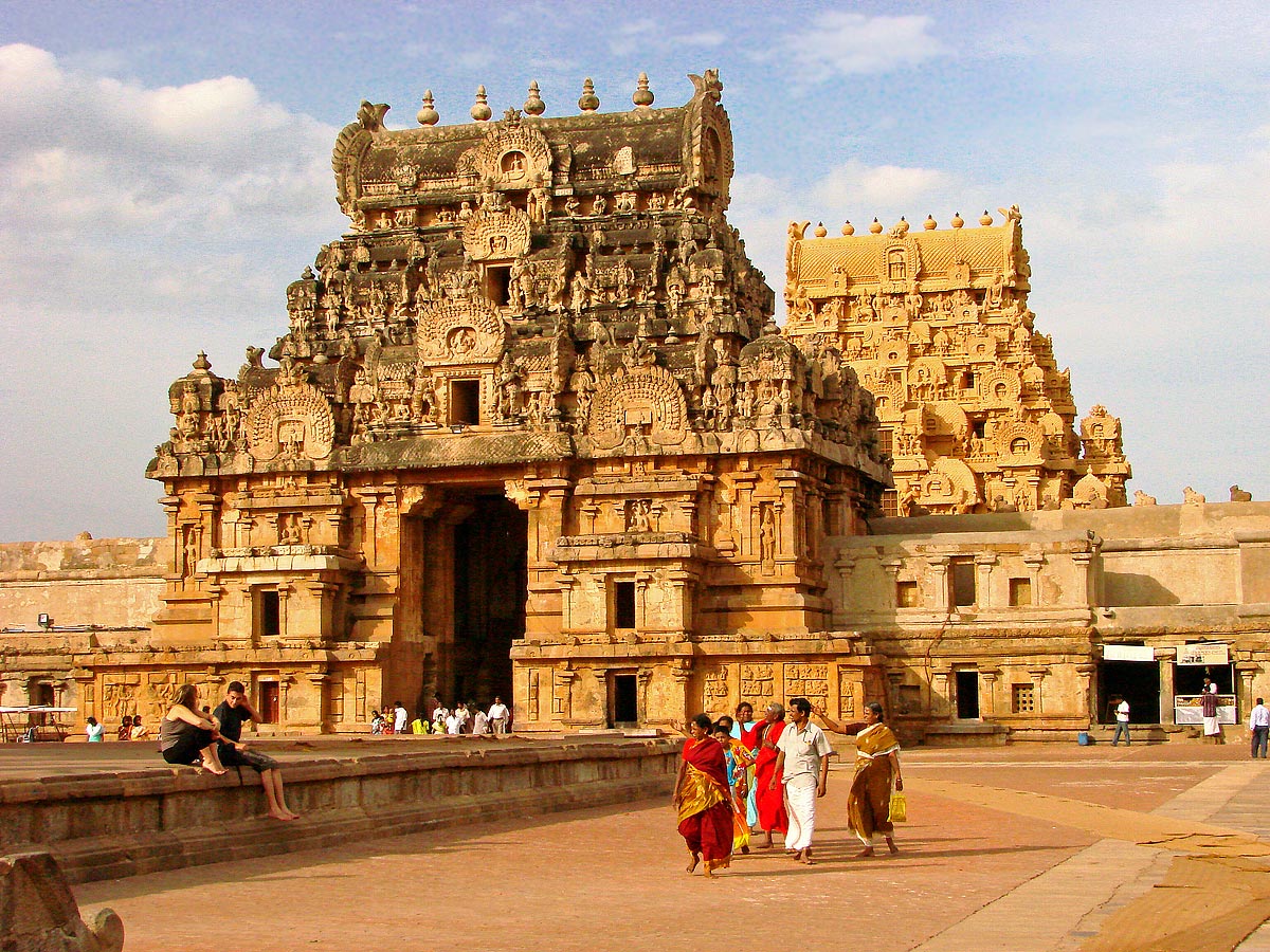 madras-high-court-imposes-dress-code-in-tamilnadu-temples-niharonline