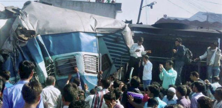 palamu_express_derails_in_jharkhand_niharonline