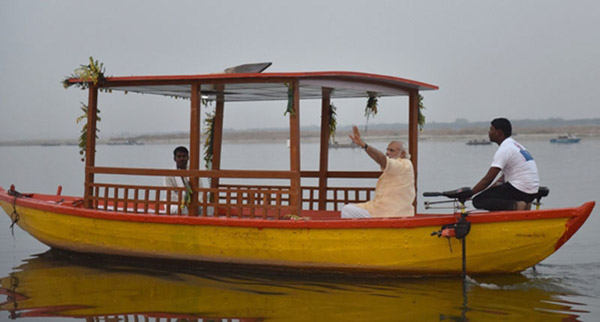 pm-narendra-modi-launches-solar-powered-e-boats-niharonline