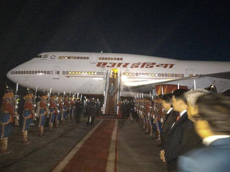 pm_modi_reached_india_niharonline