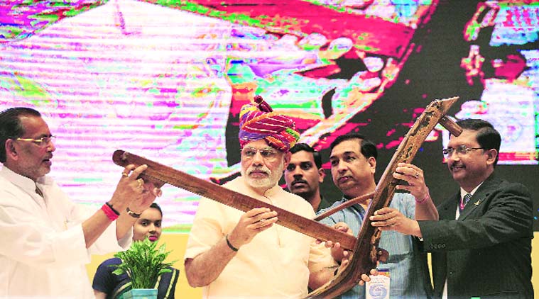 pm_narendra_modi_launch_kisan_channel_niharonline