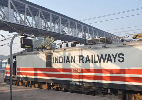 railway-passenger-gets-help-after-tweet-to-railway-department-niharonline