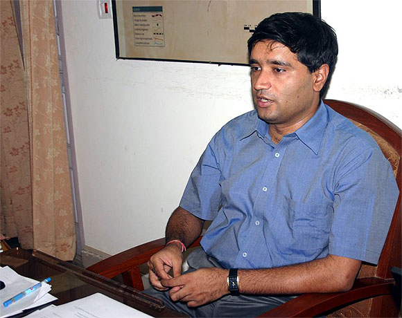 sanjeev-chaturvedi-may-be-osd-of-arvind-kejriwal-niharonline