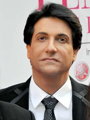 shiamak_davar_sued_for_alleged_sexual_abuse_by_two_ex_students_niharonline