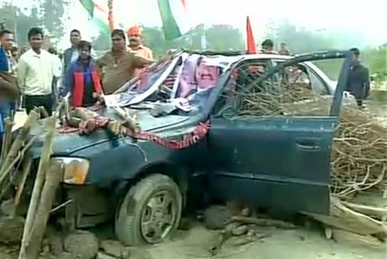 swami-chakrapani-burnt-dawood-ibrahims-auctioned-car-niharonline